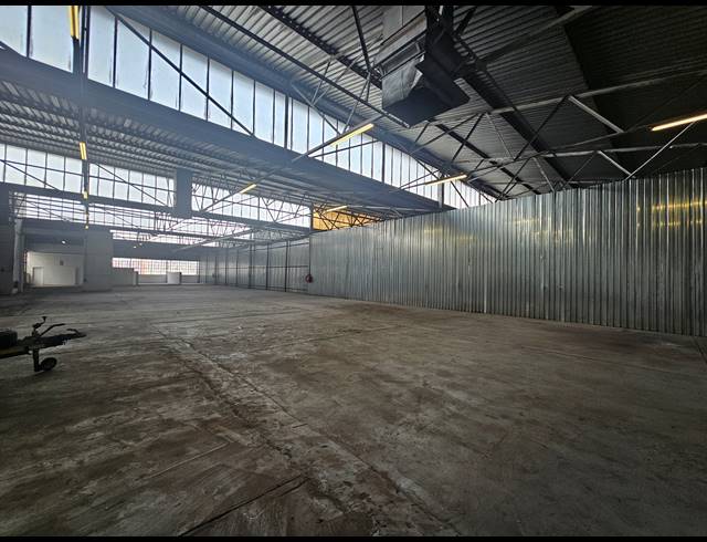 1,459M² WAREHOUSE TO LET IN ISANDO